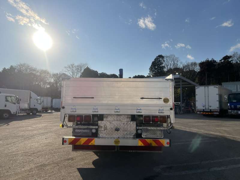 エアサス2デフ4段アルミ平ZE504HRラジコン|中古トラックの販売・買取・査定のアイナビ