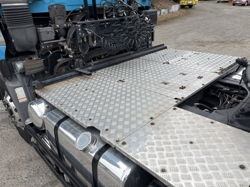 H27年式、クオン、ハイルーフトラクタ、車検付|中古トラックの販売・買取・査定のアイナビ