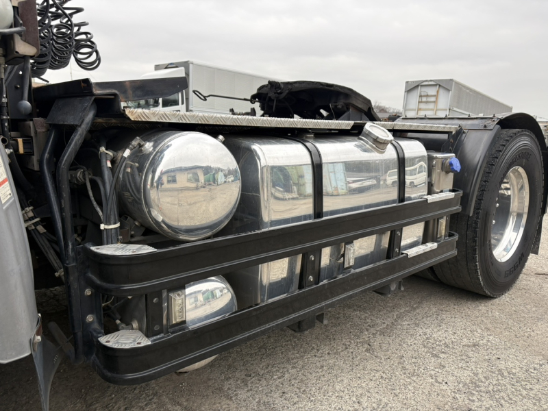 H27年式、クオン、ハイルーフトラクタ、車検付|中古トラックの販売・買取・査定のアイナビ