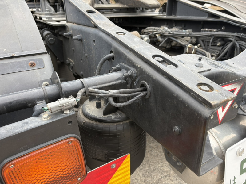 H27年式、クオン、ハイルーフトラクタ、車検付|中古トラックの販売・買取・査定のアイナビ