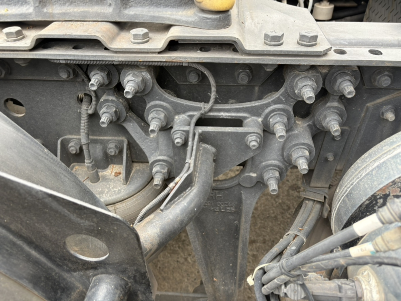 H27年式、クオン、ハイルーフトラクタ、車検付|中古トラックの販売・買取・査定のアイナビ