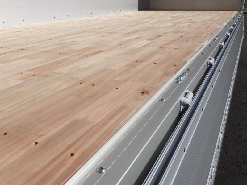 未使用車72ワイド後輪エアサス積載2.35t車検R9.11月迄|中古トラックの販売・買取・査定のアイナビ