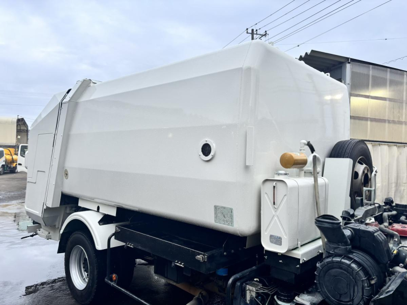 巻き込みパッカー車 富士車両製8.0立米|中古トラックの販売・買取・査定のアイナビ