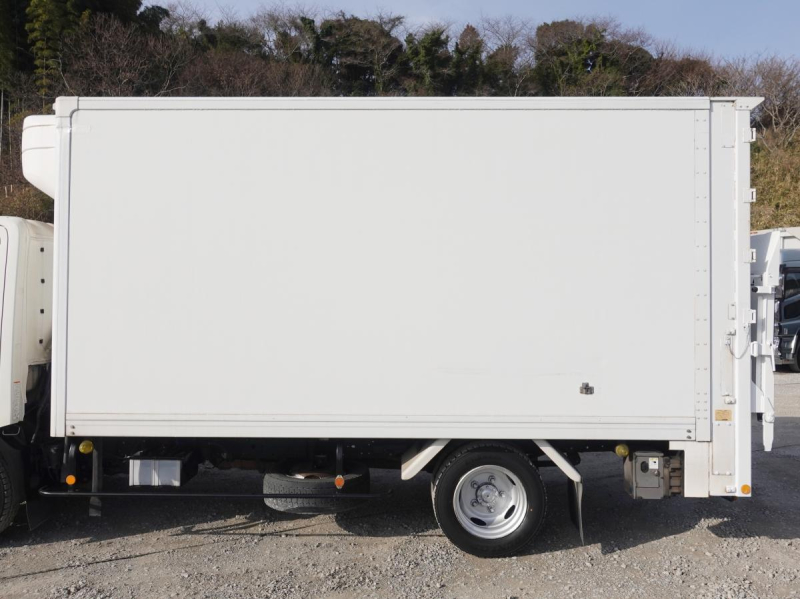 パワーゲート低温冷蔵冷凍ワイドロング|中古トラックの販売・買取・査定のアイナビ