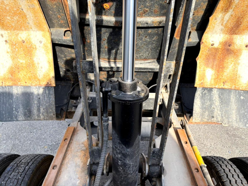 平成24年いすゞフォワードダンプコボレーン付SKG-FRR90S1|中古トラックの販売・買取・査定のアイナビ