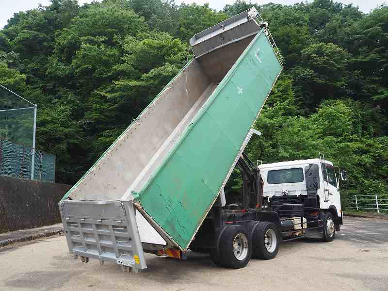 UDコンドル増々トン2デフリターダ水密式深ダンプ13立米|中古トラックの販売・買取・査定のアイナビ