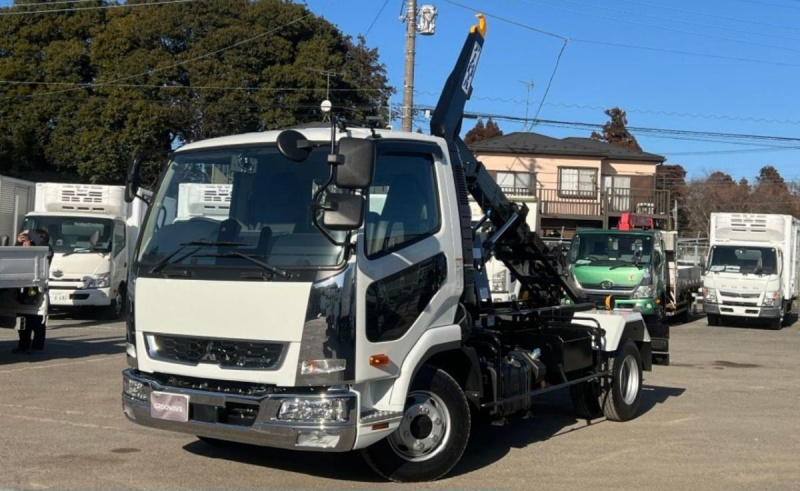 新明和アームロールCCA44-31未使用車車検付|中古トラックの販売・買取・査定のアイナビ