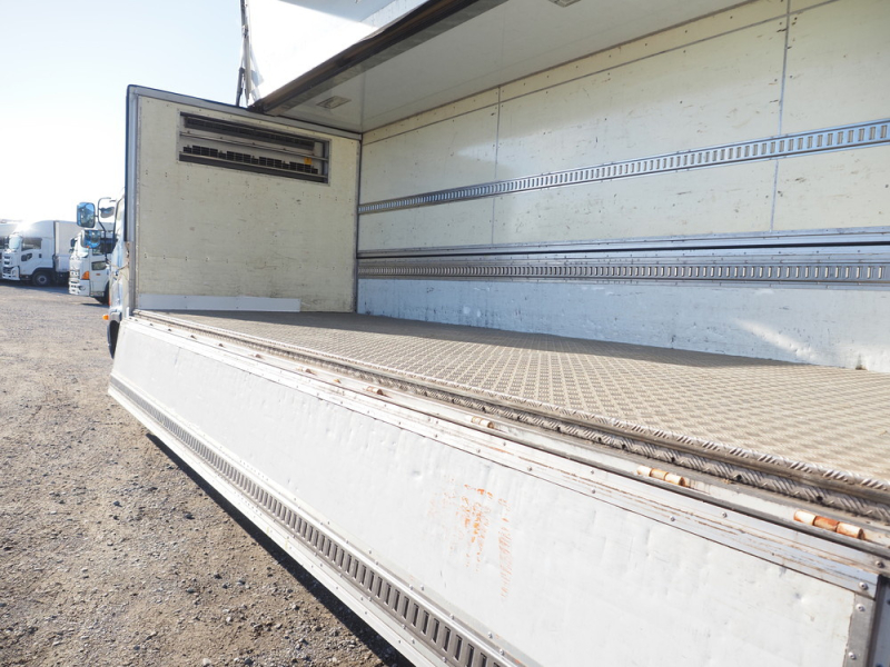 日野 冷凍ウイング レンジャープロ|中古トラックの販売・買取・査定のアイナビ