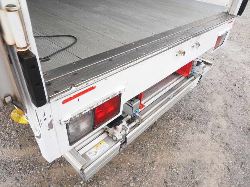 日野 冷凍バン レンジャー|中古トラックの販売・買取・査定のアイナビ