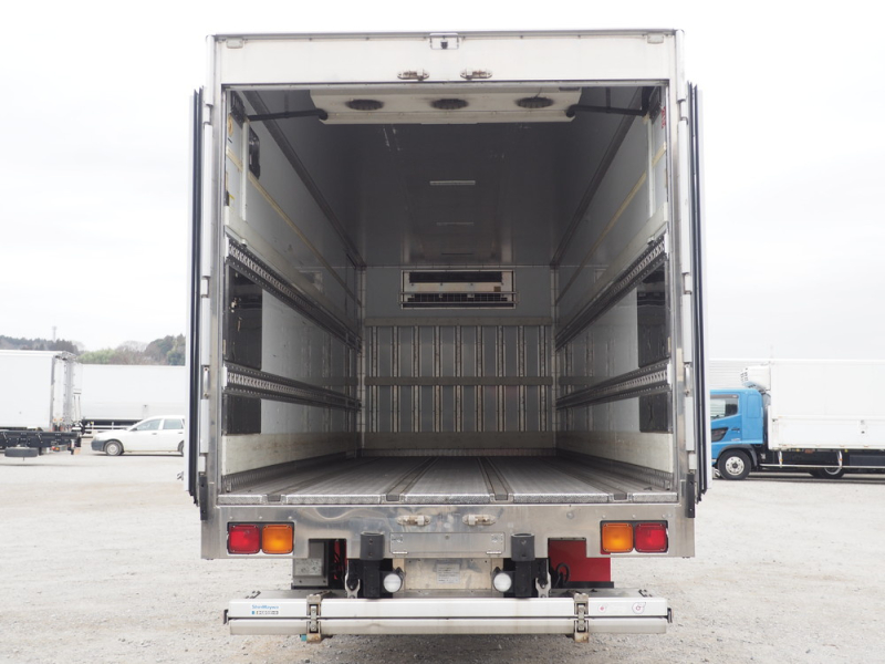 いすゞ 冷凍バン フォワード|中古トラックの販売・買取・査定のアイナビ