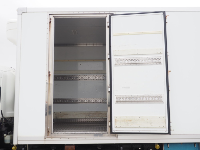 いすゞ 冷凍バン フォワード|中古トラックの販売・買取・査定のアイナビ