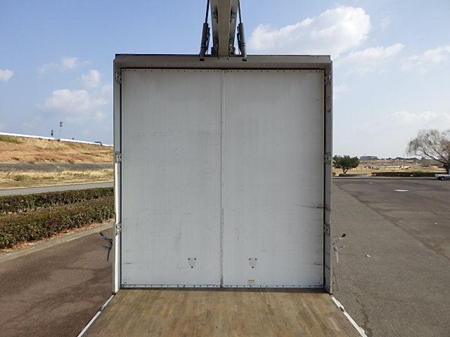 平成31年UDトラックス☆4軸低床アルミウィング☆|中古トラックの販売・買取・査定のアイナビ