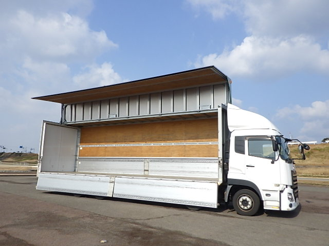平成31年UDトラックス☆4軸低床アルミウィング☆|中古トラックの販売・買取・査定のアイナビ