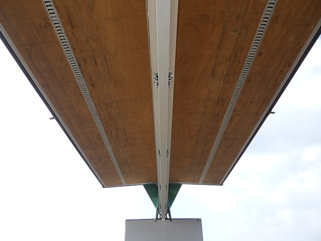 平成31年UDトラックス☆4軸低床アルミウィング☆|中古トラックの販売・買取・査定のアイナビ