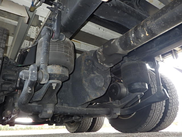 平成31年UDトラックス☆4軸低床アルミウィング☆|中古トラックの販売・買取・査定のアイナビ