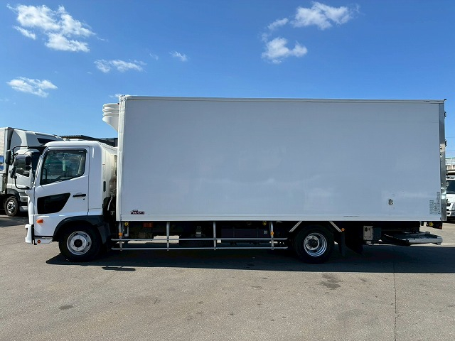 ベッドレス6200フルワイド菱重コールドチェーン6速MT|中古トラックの販売・買取・査定のアイナビ