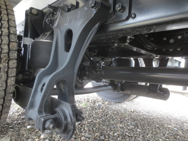 日野レンジャー冷蔵冷凍車ゲート付|中古トラックの販売・買取・査定のアイナビ