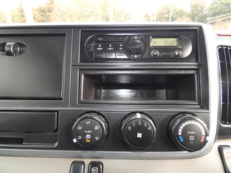 H292tパネルバンオートマ 4WD|中古トラックの販売・買取・査定のアイナビ