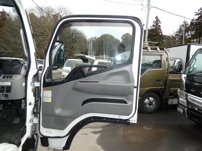 H292tパネルバンオートマ 4WD|中古トラックの販売・買取・査定のアイナビ