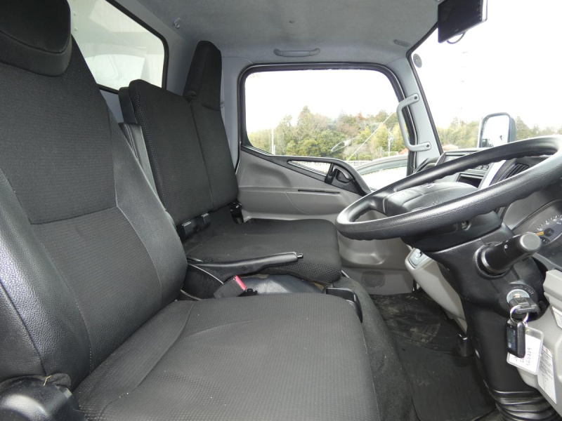 H292tパネルバンオートマ 4WD|中古トラックの販売・買取・査定のアイナビ