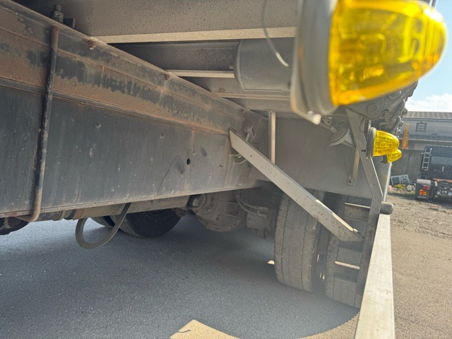 H29UDクオン平 検付ATリーフサスフジタボデー材木ローラー付|中古トラックの販売・買取・査定のアイナビ