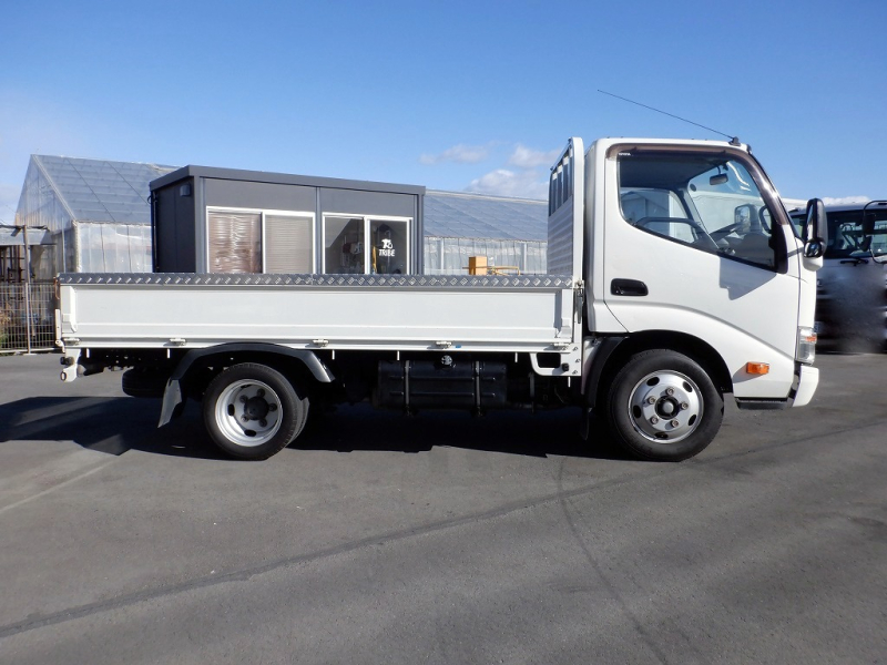 2t 10尺平ボデー フラットロー 5MT 車両総重量5t以下|中古トラックの販売・買取・査定のアイナビ