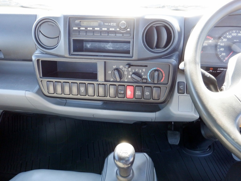 2t 10尺平ボデー フラットロー 5MT 車両総重量5t以下|中古トラックの販売・買取・査定のアイナビ