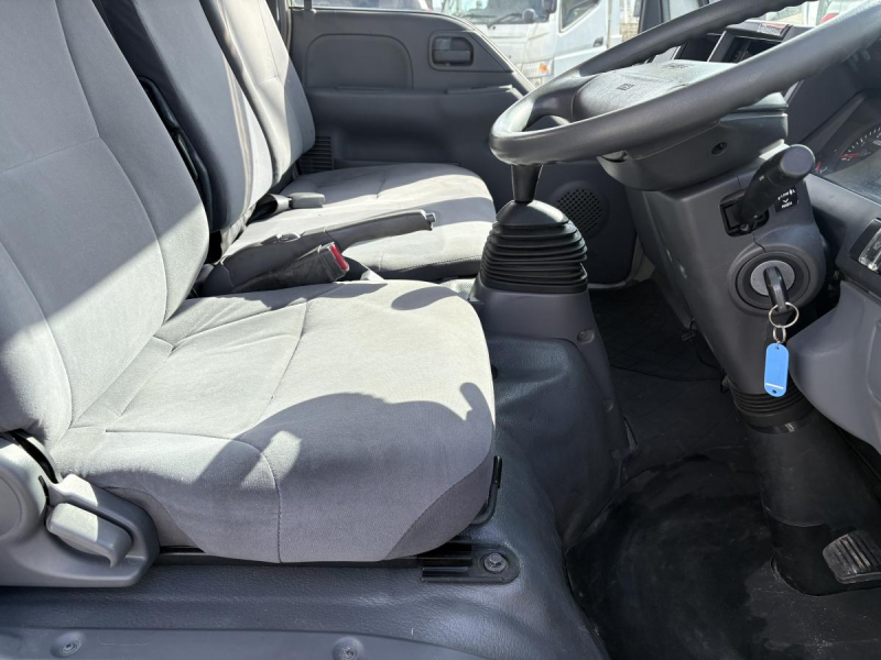 H20タイタン 1.75t 3段クレーン付 ショート|中古トラックの販売・買取・査定のアイナビ