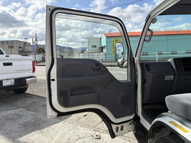 H20タイタン 1.75t 3段クレーン付 ショート|中古トラックの販売・買取・査定のアイナビ