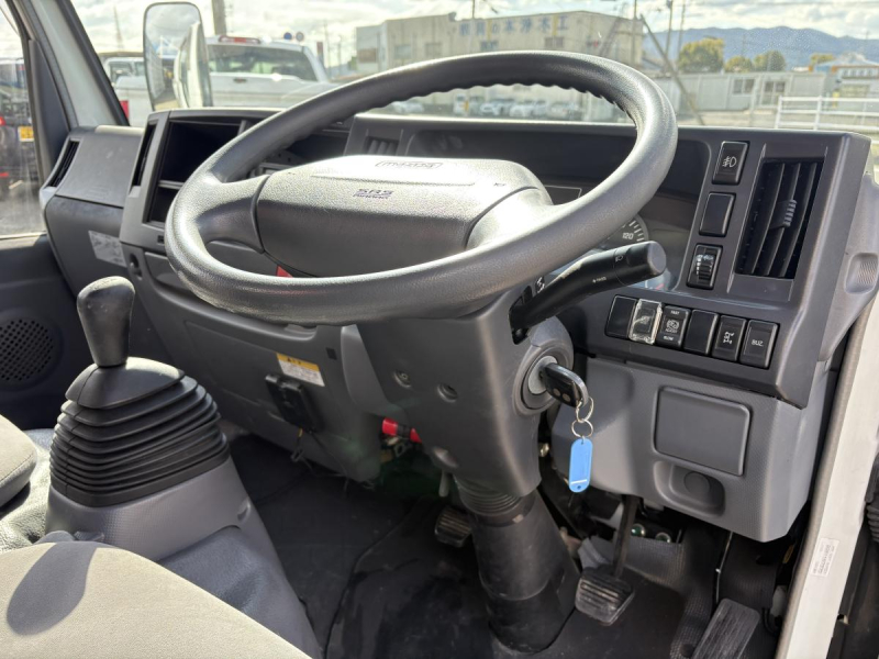 H20タイタン 1.75t 3段クレーン付 ショート|中古トラックの販売・買取・査定のアイナビ