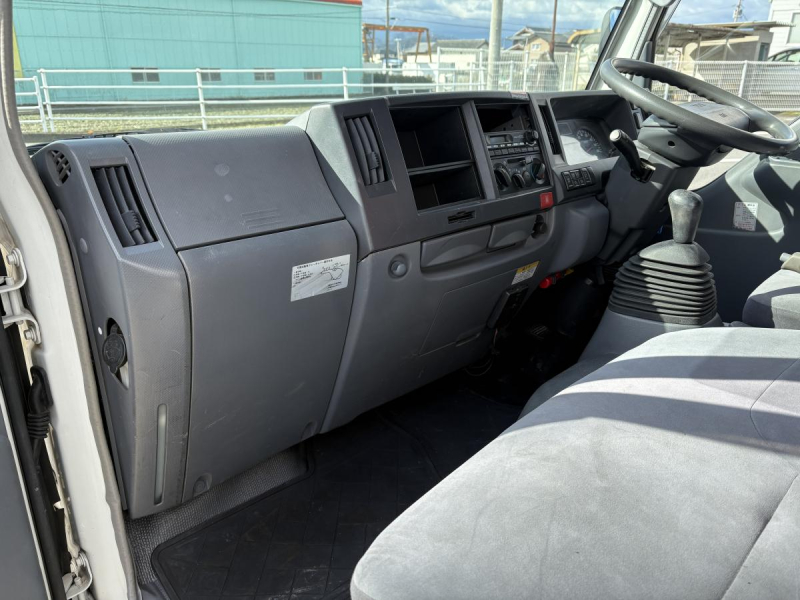 H20タイタン 1.75t 3段クレーン付 ショート|中古トラックの販売・買取・査定のアイナビ