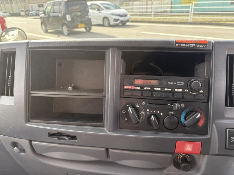 H20タイタン 1.75t 3段クレーン付 ショート|中古トラックの販売・買取・査定のアイナビ