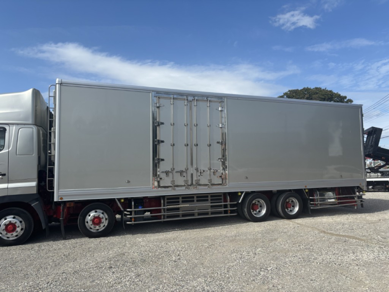 4軸低床エアサスハイルーフ低温東プレサイド観音扉|中古トラックの販売・買取・査定のアイナビ