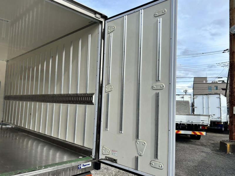 ワイド幅 冷蔵冷凍車 東プレ-5℃設定|中古トラックの販売・買取・査定のアイナビ