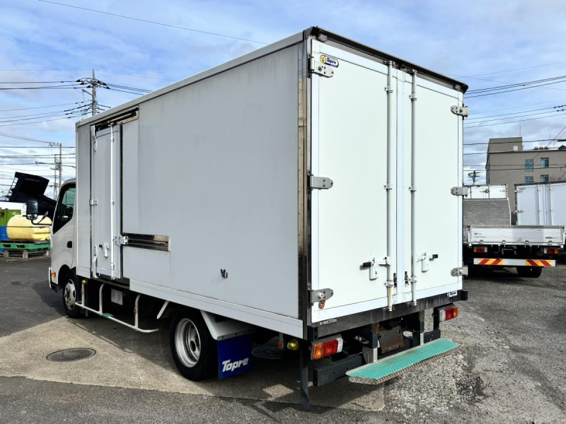 ワイド幅 冷蔵冷凍車 東プレ-5℃設定|中古トラックの販売・買取・査定のアイナビ