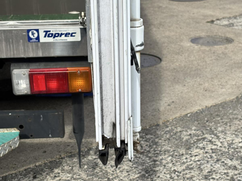 ワイド幅 冷蔵冷凍車 東プレ-5℃設定|中古トラックの販売・買取・査定のアイナビ