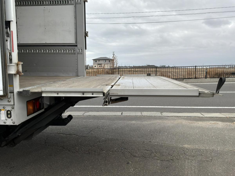 R9年2月迄車検⭐️R3ウイング格納PG6MTリーフサスワンオーナー|中古トラックの販売・買取・査定のアイナビ