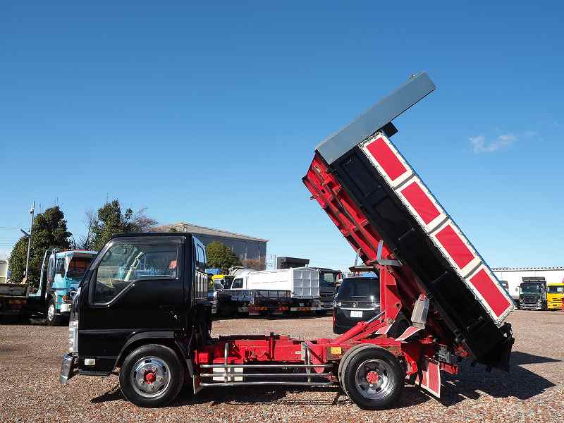 いすゞエルフ造りボディダンプ積載3t|中古トラックの販売・買取・査定のアイナビ