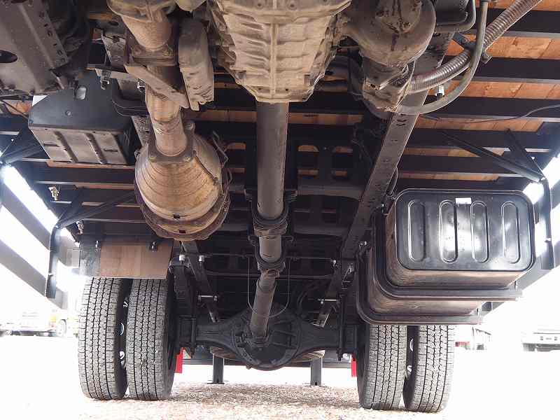 いすゞフォワード増トン中型4段セルフクレーンラジコン|中古トラックの販売・買取・査定のアイナビ