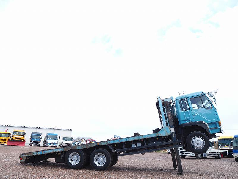 三菱ふそうザ・グレート高床2デフセルフローダーV8エンジン|中古トラックの販売・買取・査定のアイナビ