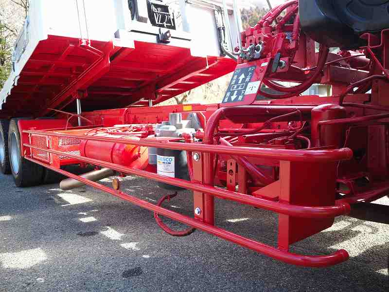 UDトラックスコンドル増々トン花見台セーフティーローダー|中古トラックの販売・買取・査定のアイナビ