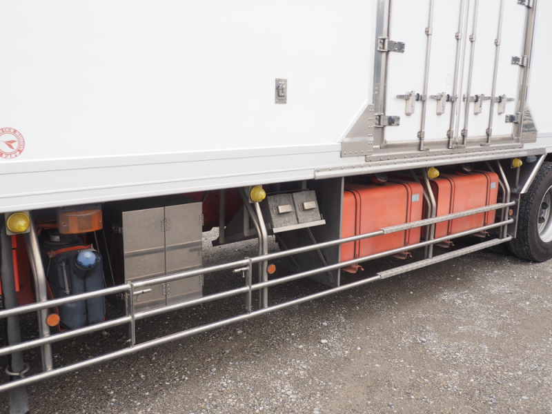 日野 冷凍バン プロフィア|中古トラックの販売・買取・査定のアイナビ