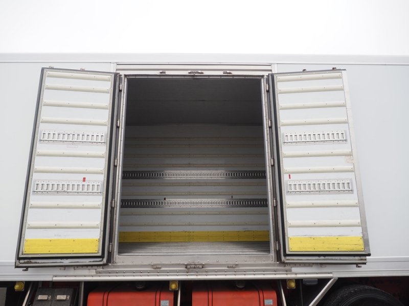 日野 冷凍バン プロフィア|中古トラックの販売・買取・査定のアイナビ