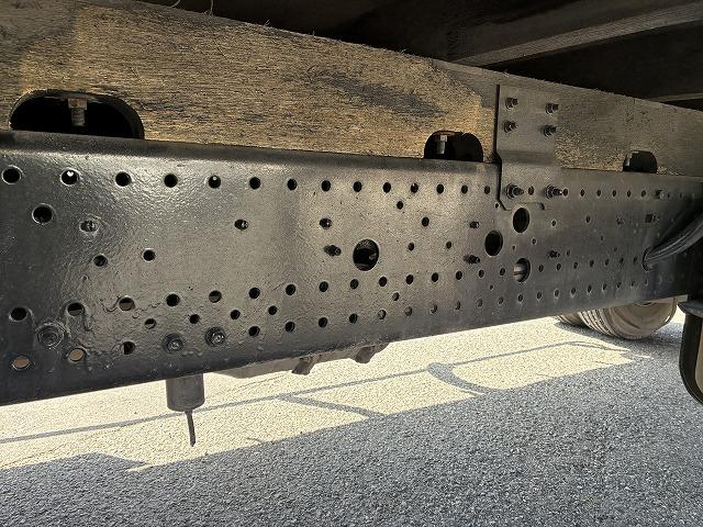 いすゞ 平ボディ フォワード|中古トラックの販売・買取・査定のアイナビ