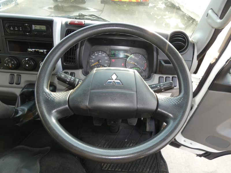 H302トン Wキャブ マニュアル260306|中古トラックの販売・買取・査定のアイナビ