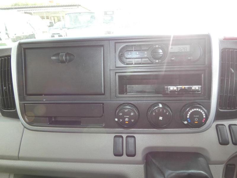 H302トン Wキャブ マニュアル260306|中古トラックの販売・買取・査定のアイナビ