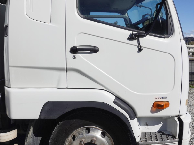 増トンパワーゲートワイド低温冷蔵冷凍|中古トラックの販売・買取・査定のアイナビ