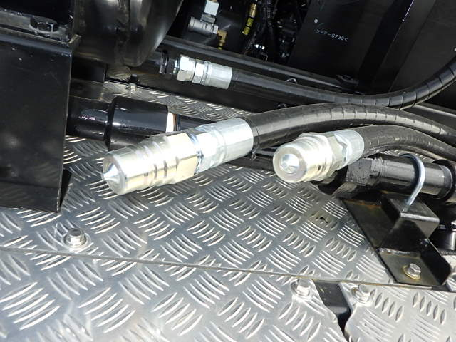 三菱令和7年式☆ダンプ用油圧ポンプ付きトラクタ☆車検付き|中古トラックの販売・買取・査定のアイナビ