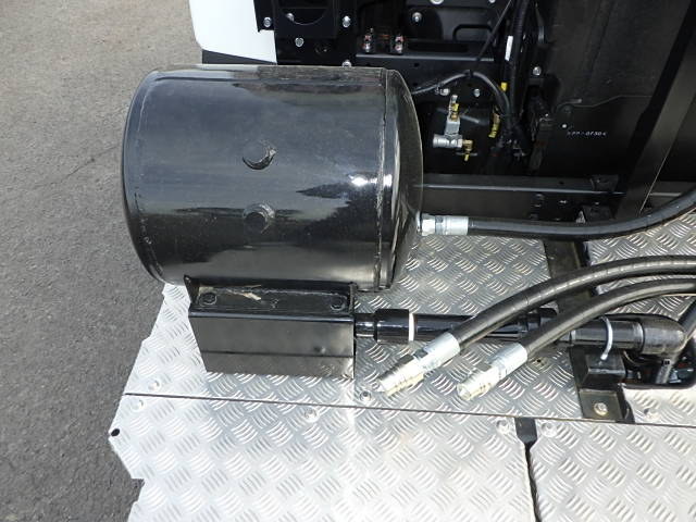 三菱令和7年式☆ダンプ用油圧ポンプ付きトラクタ☆車検付き|中古トラックの販売・買取・査定のアイナビ