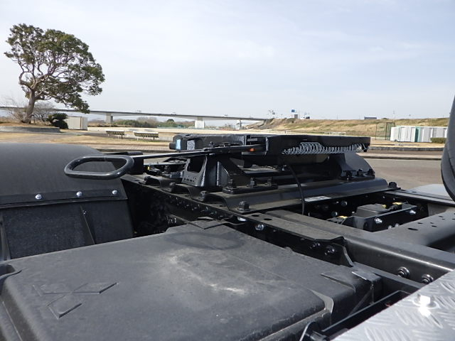 三菱令和7年式☆ダンプ用油圧ポンプ付きトラクタ☆車検付き|中古トラックの販売・買取・査定のアイナビ